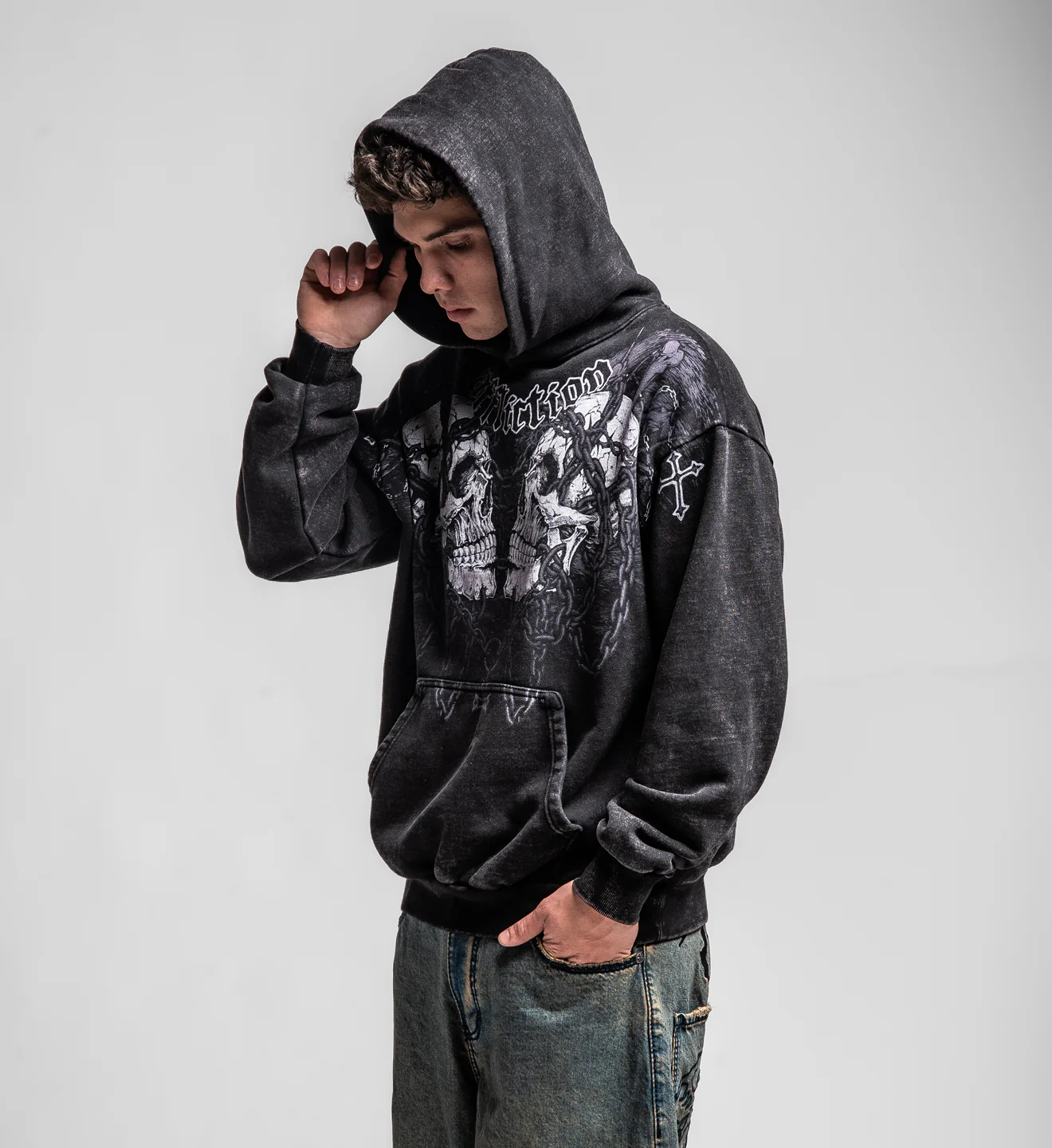 Chained Saint Thorns Hood - Image 8