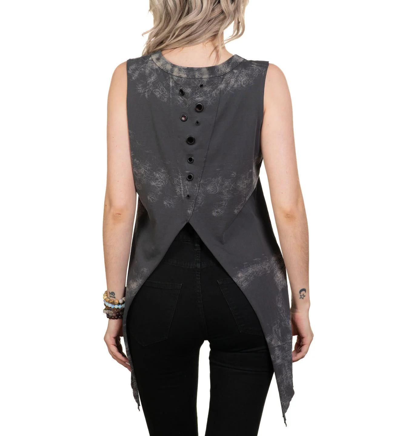 Global Rock Eyelet Sleeveless Crew - Image 2