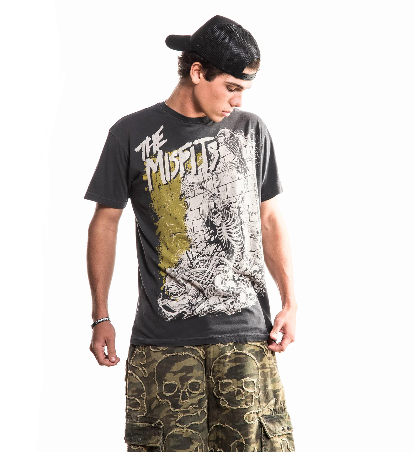 Misfits Shackles Tee - Image 4