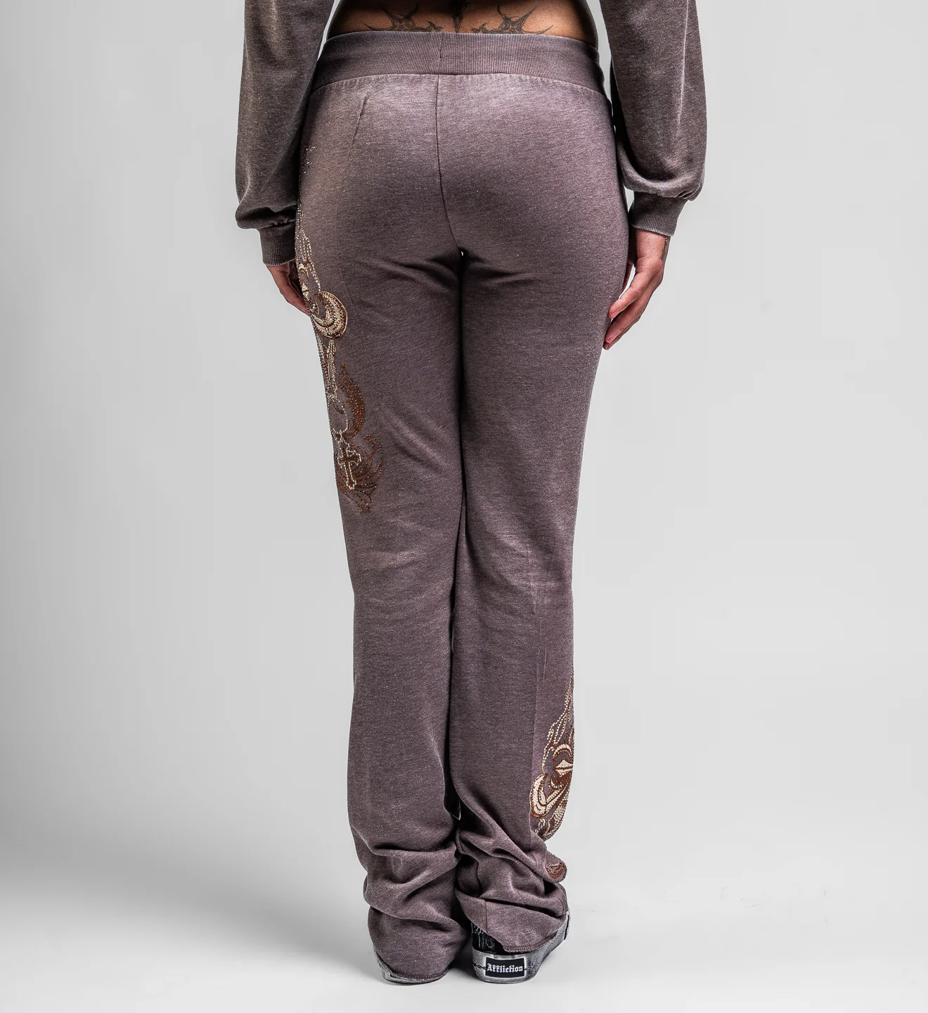 Shred Fest Burnout SweatPant - Image 4