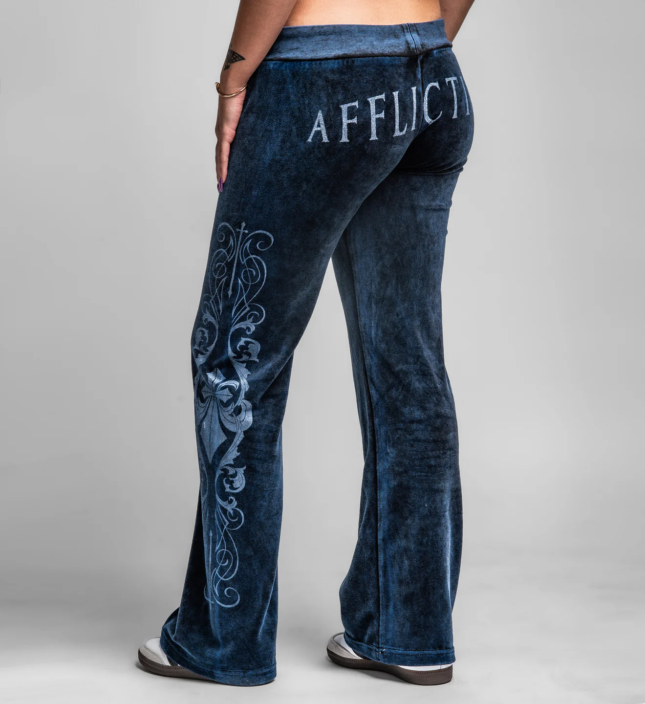Simulation Flare Sweatpant - Image 4